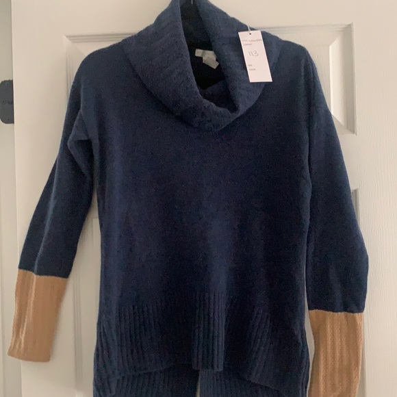 New 100% cashmere sweater. Navy. Cowl neck. Longer in back with slit - Picture 1 of 1